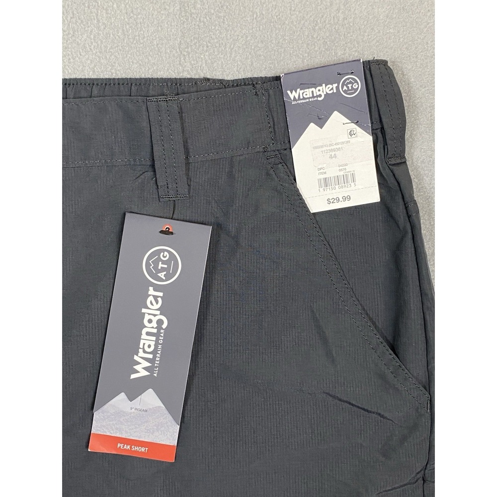 NWT Wrangler ATG Peak Shorts Size 44 Nylon Rip stop Cargo UV Protection 9"Inseam - Picture 2 of 6
